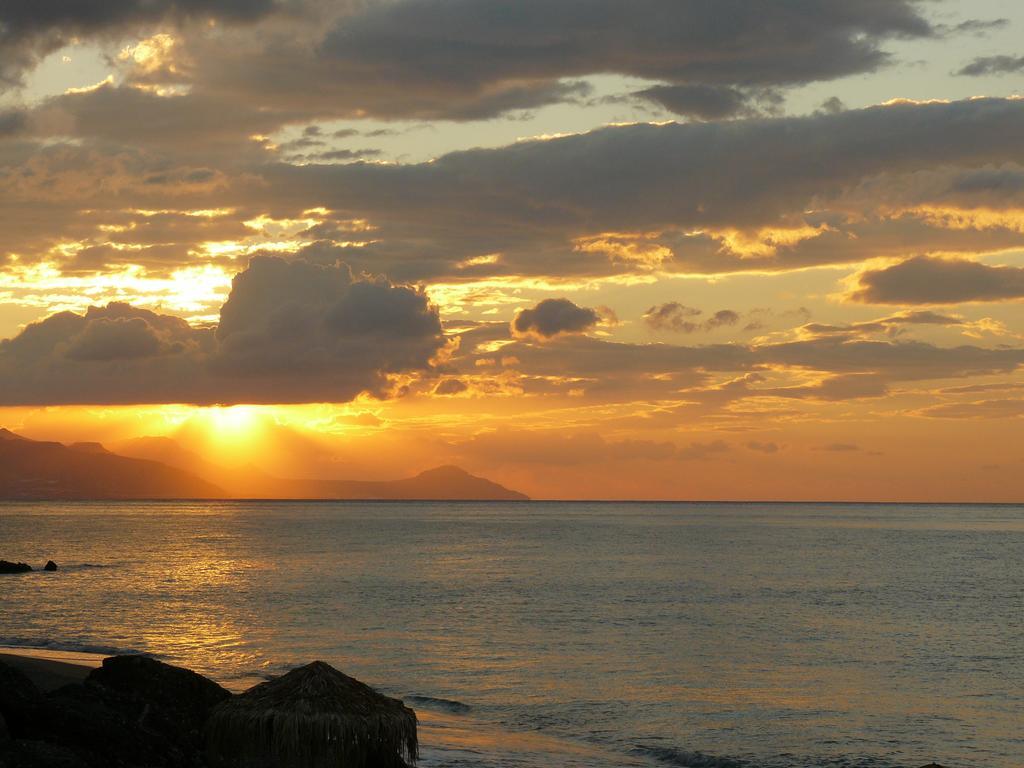 Ierapetra La Luna Blu Ferma Exteriér fotografie